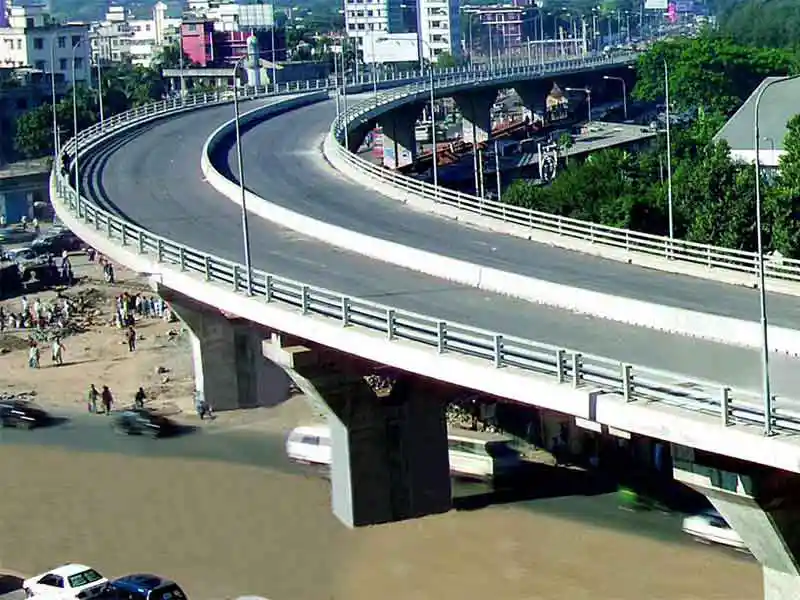 a multi-level flyover at Pune's Chandni Chowk